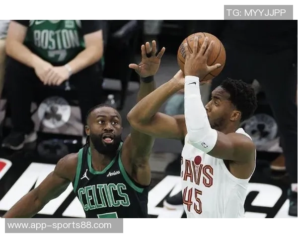 杰伦布朗携手生发品牌米切尔调侃兄弟直接变现的幽默互动